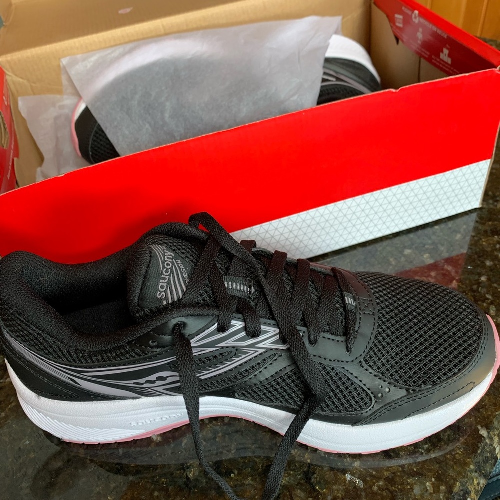 Saucony Womens Cohesion 14 Running Shoe